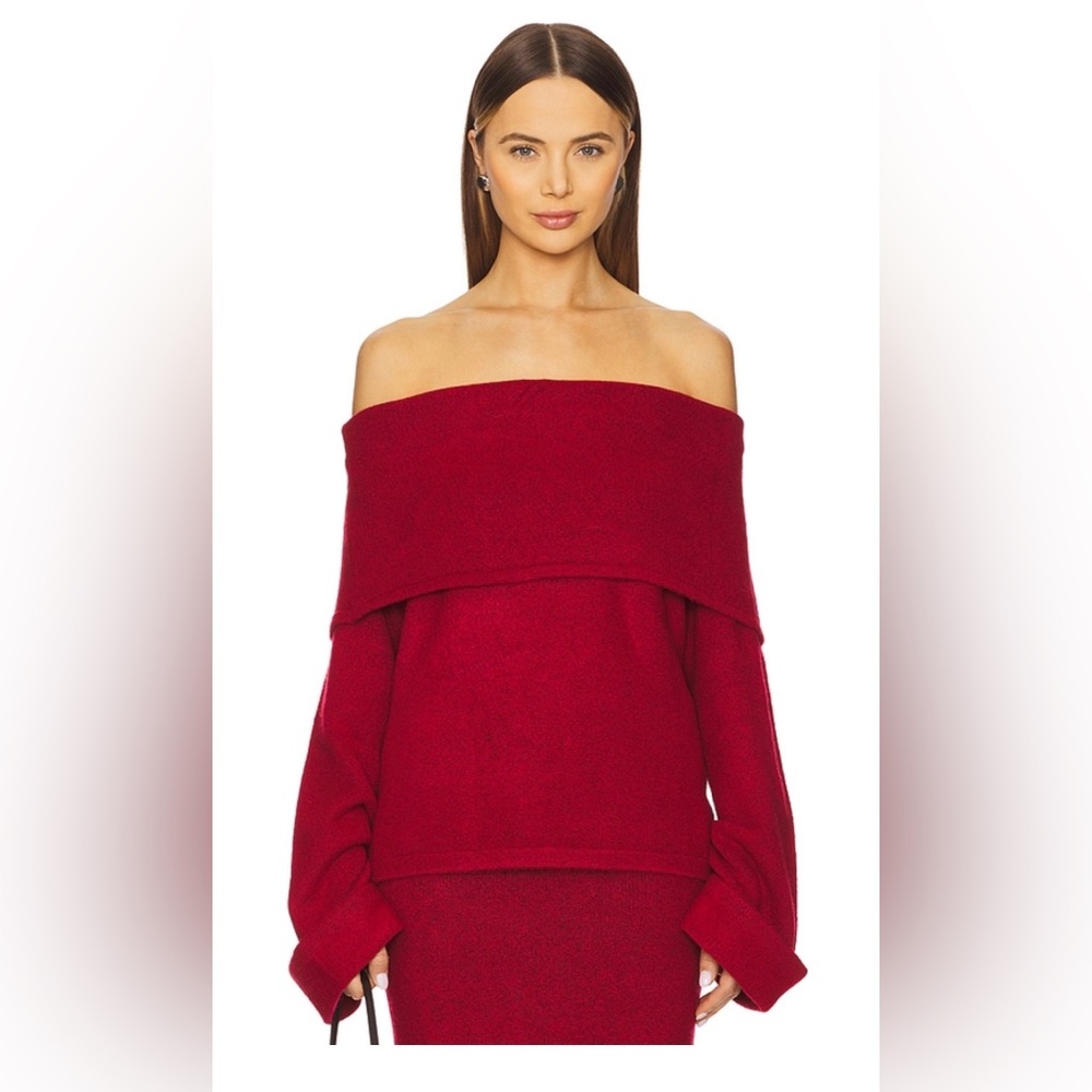 NWT Quinn Off The Shoulder Jumper in Red
SNDYS, size XL